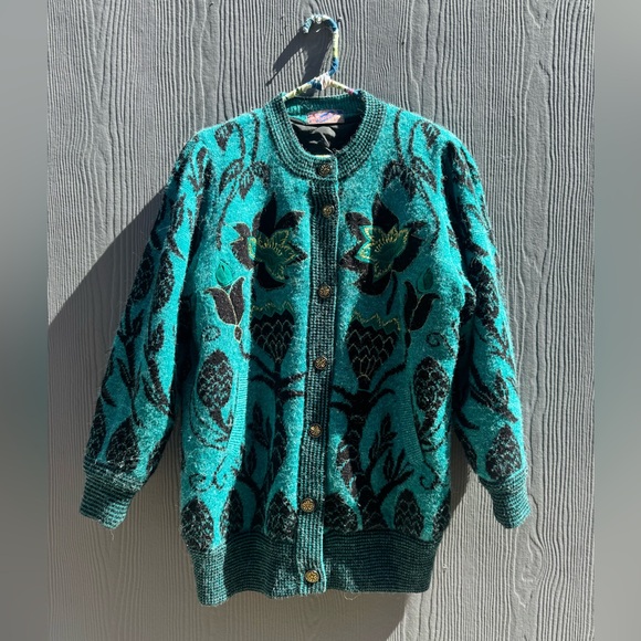 New Wang Kong Sweaters - Vintage New Wang Kong Knit Cardigan With Floral Appliqué Size MD